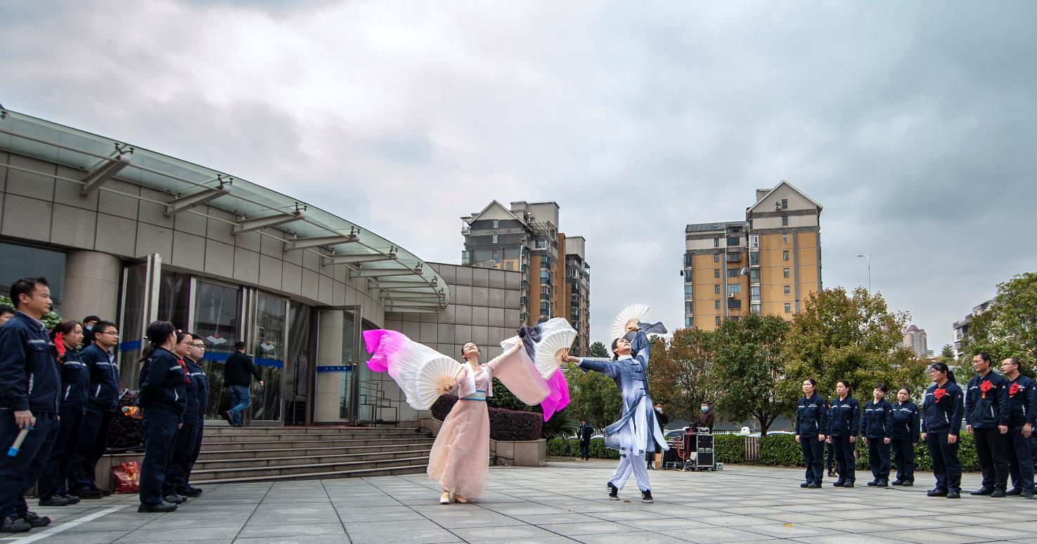 智博足球官网入口1919hrceluebbs