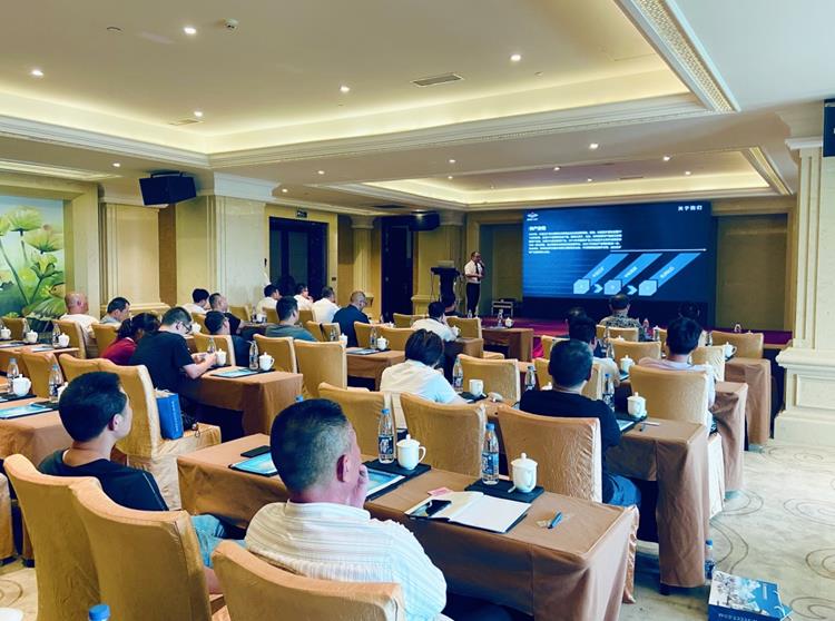 智博足球官网入口1919hrceluebbs