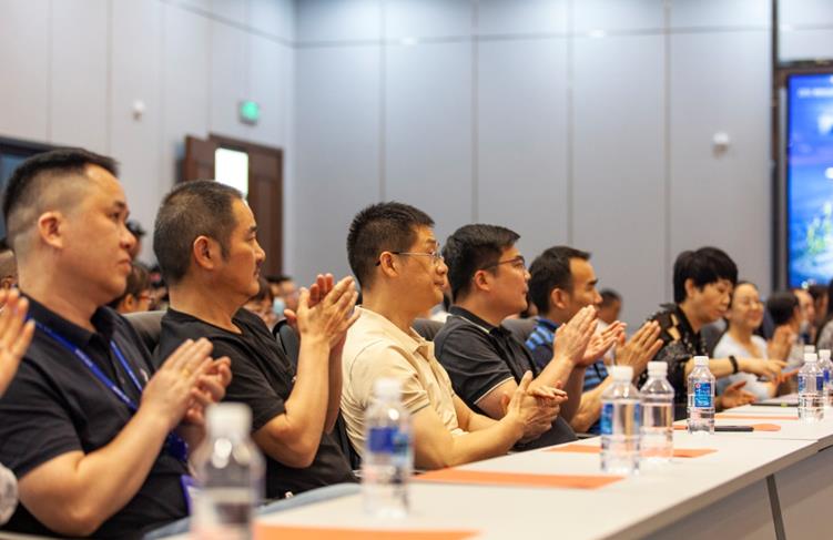 智博足球官网入口1919hrceluebbs