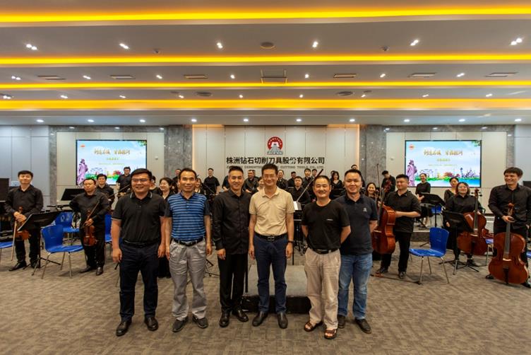 智博足球官网入口1919hrceluebbs